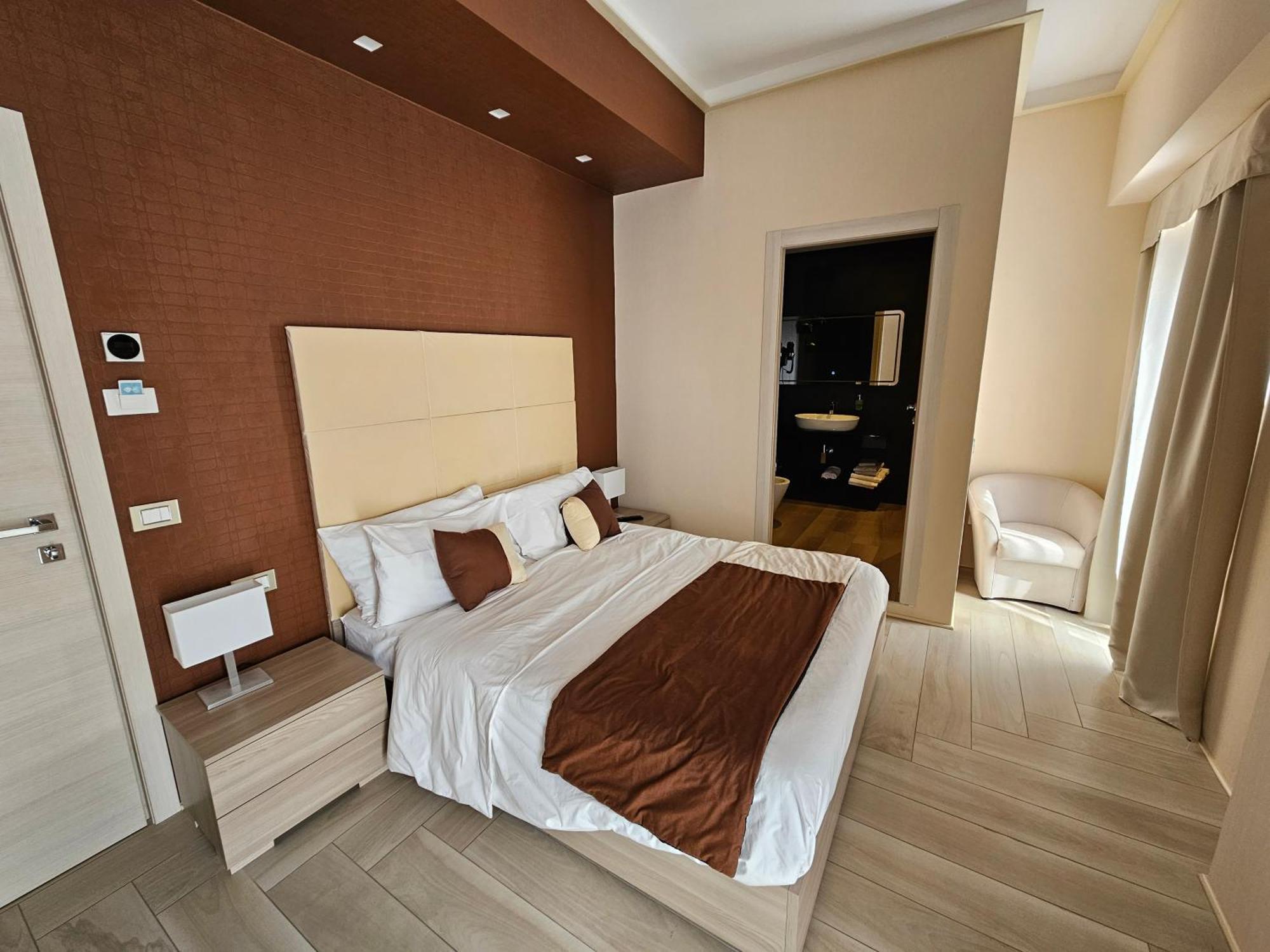 Astoria Boutique Suites Lecce Esterno foto